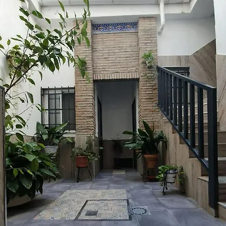 Apartamento En El Fontanal, Casa- Patio De Vecinos Seville Exterior photo