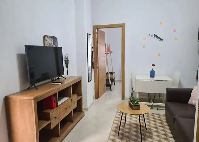 Apartamento En El Fontanal, Casa- Patio De Vecinos