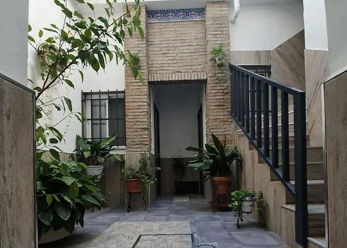 Apartamento En El Fontanal, Casa- Patio De Vecinos